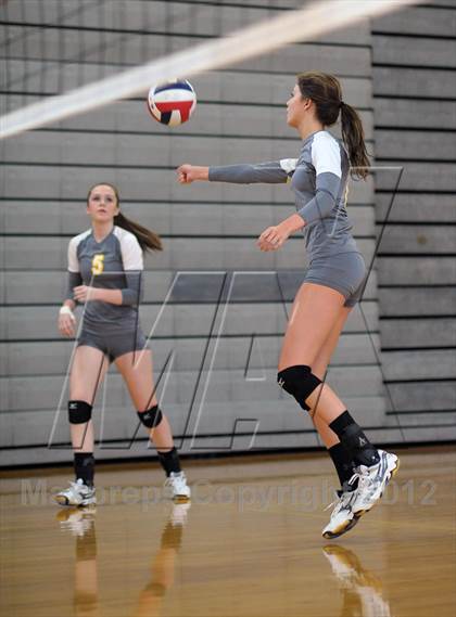 Thumbnail 2 in Bonanza vs St. Mary's (Durango Fall Classic) photogallery.