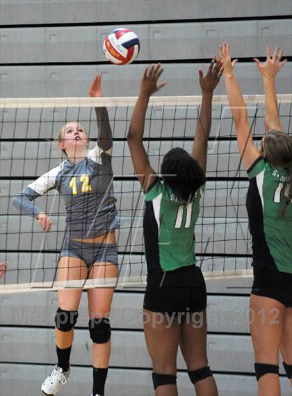 Thumbnail 2 in Bonanza vs St. Mary's (Durango Fall Classic) photogallery.