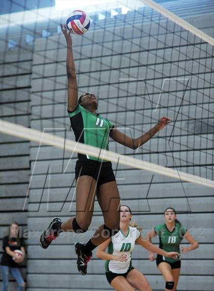 Thumbnail 1 in Bonanza vs St. Mary's (Durango Fall Classic) photogallery.