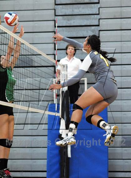 Thumbnail 2 in Bonanza vs St. Mary's (Durango Fall Classic) photogallery.