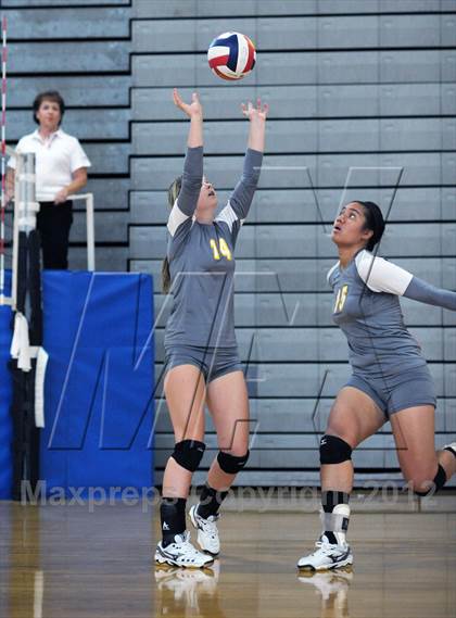 Thumbnail 1 in Bonanza vs St. Mary's (Durango Fall Classic) photogallery.