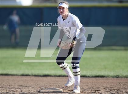 Thumbnail 1 in Amanda-Clearcreek @ Teays Valley photogallery.
