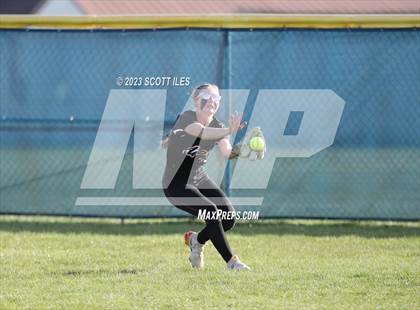 Thumbnail 2 in Amanda-Clearcreek @ Teays Valley photogallery.