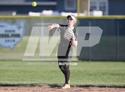 Thumbnail 2 in Amanda-Clearcreek @ Teays Valley photogallery.