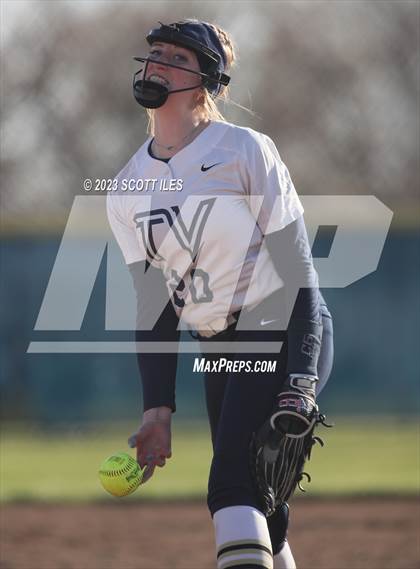 Thumbnail 1 in Amanda-Clearcreek @ Teays Valley photogallery.
