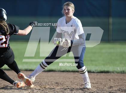Thumbnail 1 in Amanda-Clearcreek @ Teays Valley photogallery.