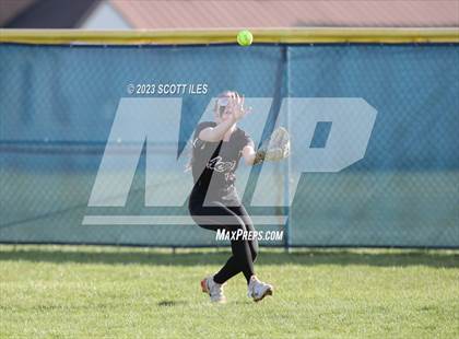 Thumbnail 1 in Amanda-Clearcreek @ Teays Valley photogallery.