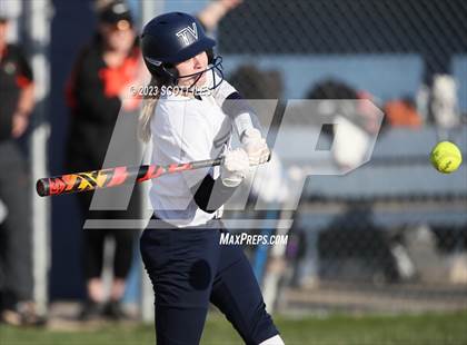 Thumbnail 1 in Amanda-Clearcreek @ Teays Valley photogallery.