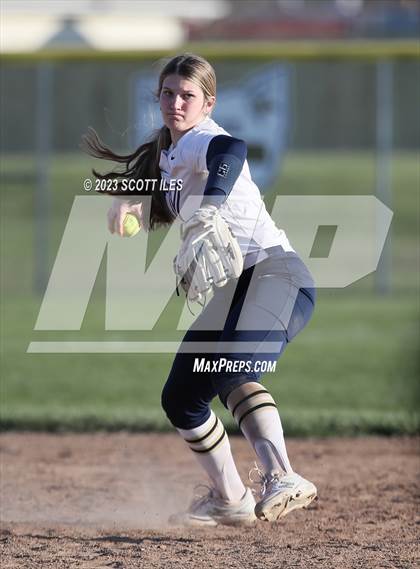 Thumbnail 1 in Amanda-Clearcreek @ Teays Valley photogallery.
