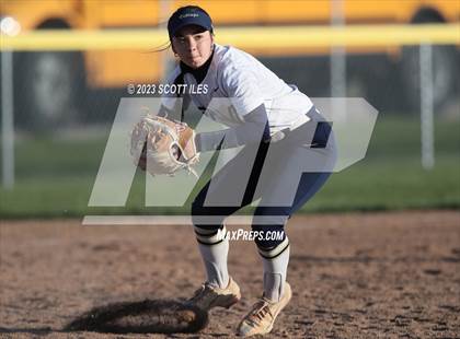 Thumbnail 1 in Amanda-Clearcreek @ Teays Valley photogallery.