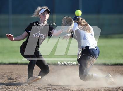 Thumbnail 2 in Amanda-Clearcreek @ Teays Valley photogallery.
