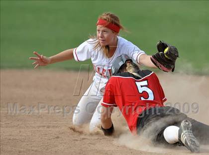 Thumbnail 2 in Murrieta Valley vs Fullerton (Michelle Carew Classic) photogallery.