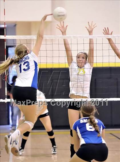 Thumbnail 3 in Capistrano Valley vs Santa Margarita (Aloha Cougar Classic) photogallery.