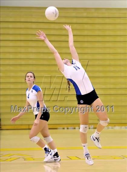 Thumbnail 2 in Capistrano Valley vs Santa Margarita (Aloha Cougar Classic) photogallery.