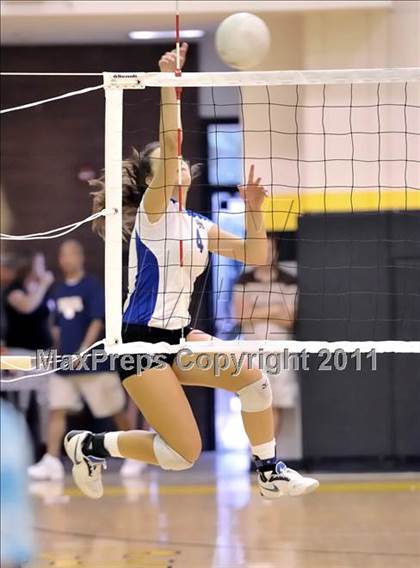 Thumbnail 3 in Capistrano Valley vs Santa Margarita (Aloha Cougar Classic) photogallery.