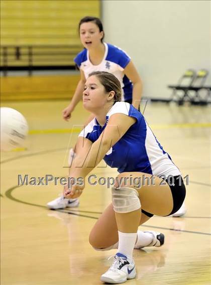 Thumbnail 1 in Capistrano Valley vs Santa Margarita (Aloha Cougar Classic) photogallery.