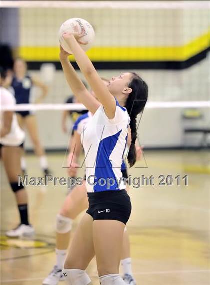 Thumbnail 1 in Capistrano Valley vs Santa Margarita (Aloha Cougar Classic) photogallery.