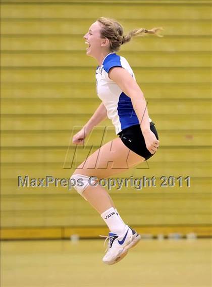 Thumbnail 3 in Capistrano Valley vs Santa Margarita (Aloha Cougar Classic) photogallery.