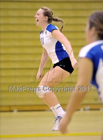 Thumbnail 3 in Capistrano Valley vs Santa Margarita (Aloha Cougar Classic) photogallery.