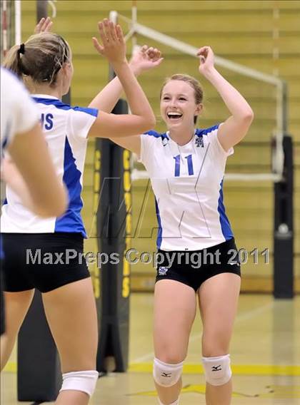 Thumbnail 3 in Capistrano Valley vs Santa Margarita (Aloha Cougar Classic) photogallery.