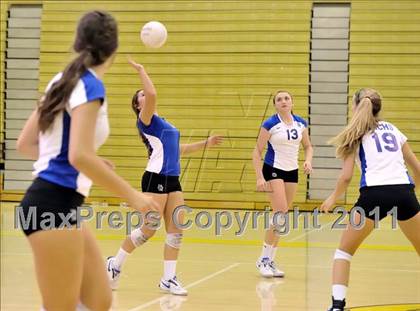 Thumbnail 2 in Capistrano Valley vs Santa Margarita (Aloha Cougar Classic) photogallery.