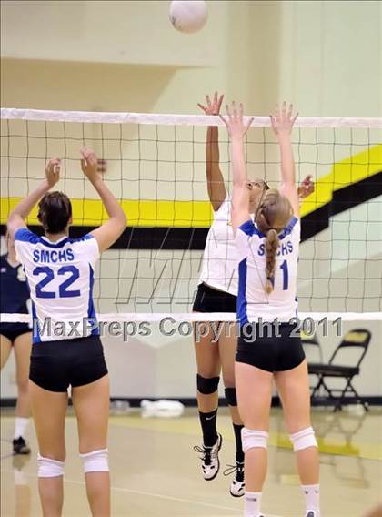 Thumbnail 1 in Capistrano Valley vs Santa Margarita (Aloha Cougar Classic) photogallery.