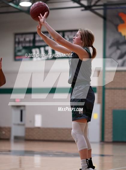 Thumbnail 2 in Hearne vs. Normangee (UIL 2A Bi-District Playoff) photogallery.