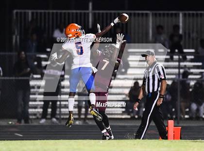 Thumbnail 1 in West Orange vs. Wekiva (FHSAA 8A Quarterfinal) photogallery.