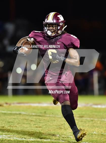 Thumbnail 3 in West Orange vs. Wekiva (FHSAA 8A Quarterfinal) photogallery.
