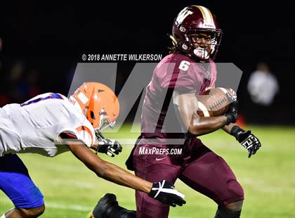 Thumbnail 3 in West Orange vs. Wekiva (FHSAA 8A Quarterfinal) photogallery.