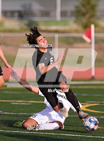 Thumbnail 3 in Artesia @ Portola photogallery.
