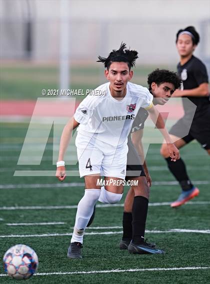 Thumbnail 3 in Artesia @ Portola photogallery.