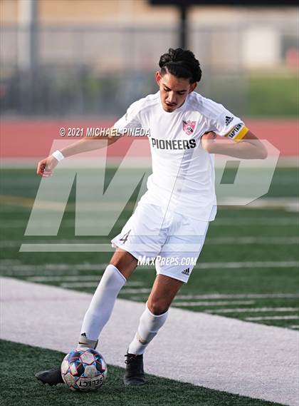 Thumbnail 2 in Artesia @ Portola photogallery.