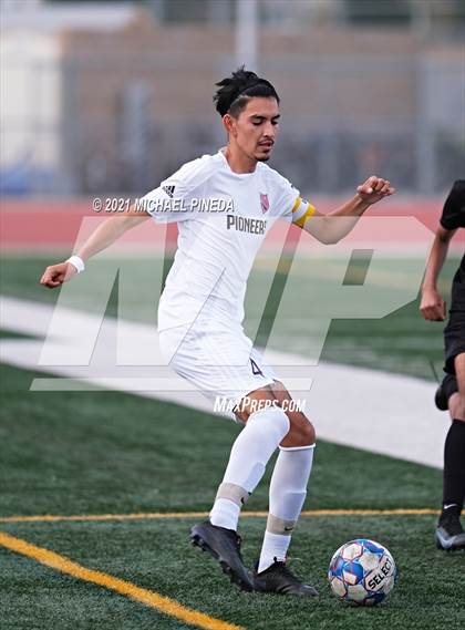 Thumbnail 3 in Artesia @ Portola photogallery.