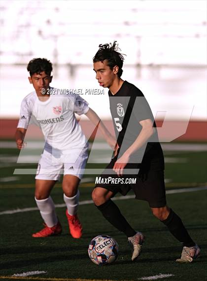 Thumbnail 1 in Artesia @ Portola photogallery.