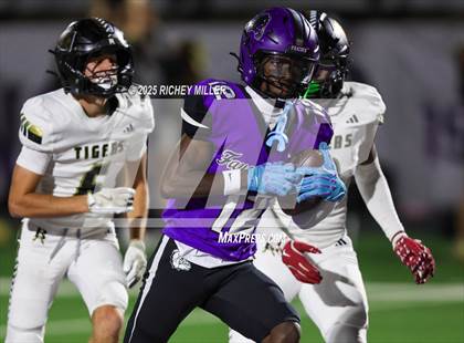 Thumbnail 2 in Broken Arrow @ Fayetteville photogallery.