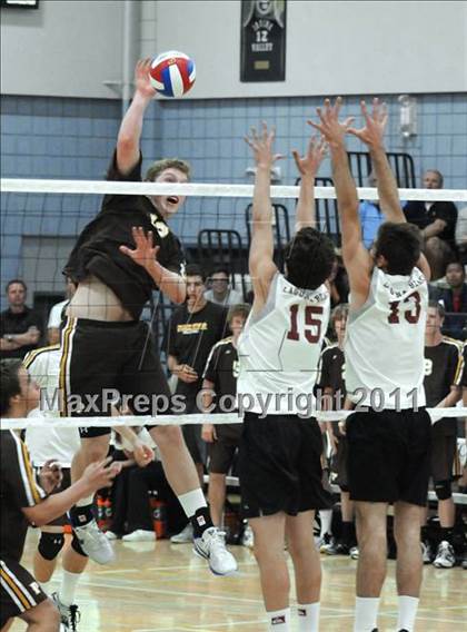 Thumbnail 1 in Parker vs. Laguna Beach (CIF SoCal D3 Regional Final) photogallery.
