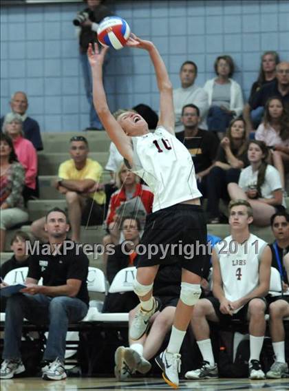 Thumbnail 2 in Parker vs. Laguna Beach (CIF SoCal D3 Regional Final) photogallery.