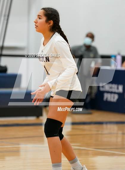 Thumbnail 3 in Chandler Prep @ Lincoln Prep photogallery.