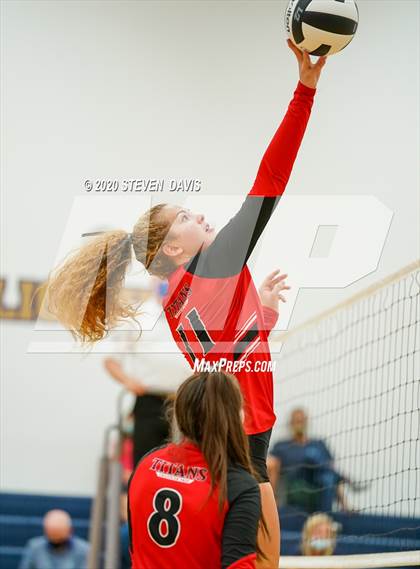 Thumbnail 2 in Chandler Prep @ Lincoln Prep photogallery.