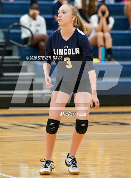 Thumbnail 2 in Chandler Prep @ Lincoln Prep photogallery.