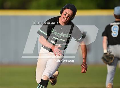 Thumbnail 1 in Mayfield vs. South (OHSAA D1 District Semifinal) photogallery.
