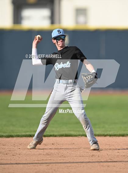 Thumbnail 3 in Mayfield vs. South (OHSAA D1 District Semifinal) photogallery.