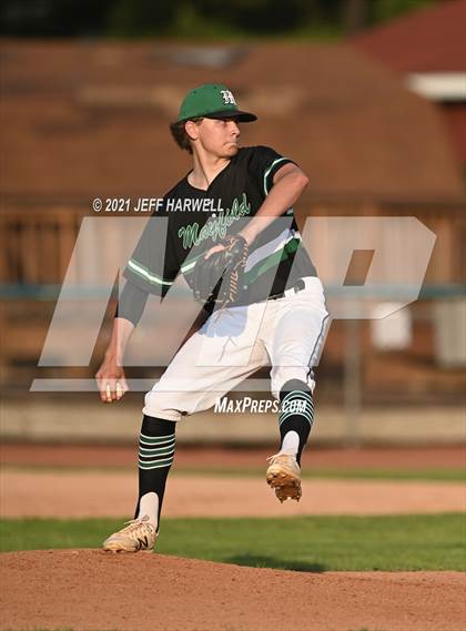 Thumbnail 3 in Mayfield vs. South (OHSAA D1 District Semifinal) photogallery.