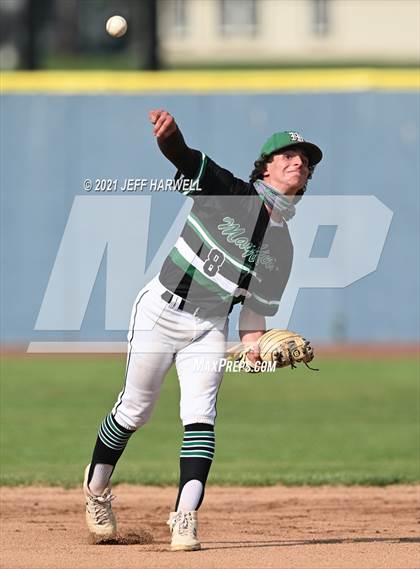 Thumbnail 3 in Mayfield vs. South (OHSAA D1 District Semifinal) photogallery.