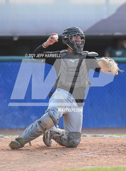Thumbnail 3 in Mayfield vs. South (OHSAA D1 District Semifinal) photogallery.