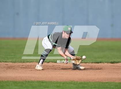 Thumbnail 1 in Mayfield vs. South (OHSAA D1 District Semifinal) photogallery.