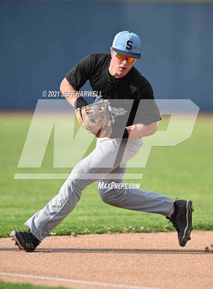 Thumbnail 1 in Mayfield vs. South (OHSAA D1 District Semifinal) photogallery.