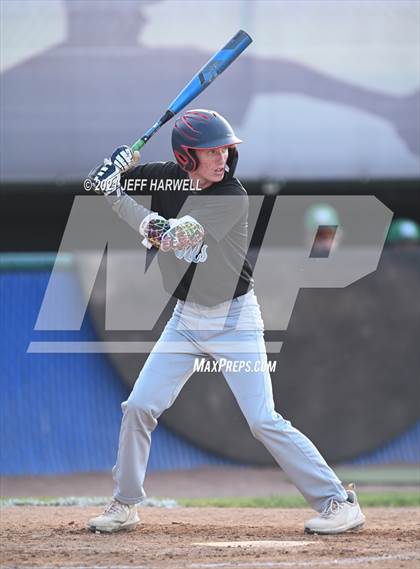 Thumbnail 3 in Mayfield vs. South (OHSAA D1 District Semifinal) photogallery.