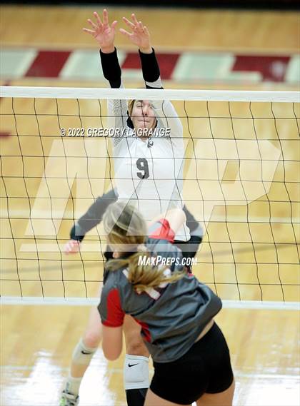 Thumbnail 1 in Guyer vs. Martin (UIL 6A Area Playoffs) photogallery.